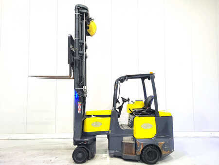 VZV pro práci v úzk.uličkách-retrakt 2018  Aisle Master 20WHE (1)