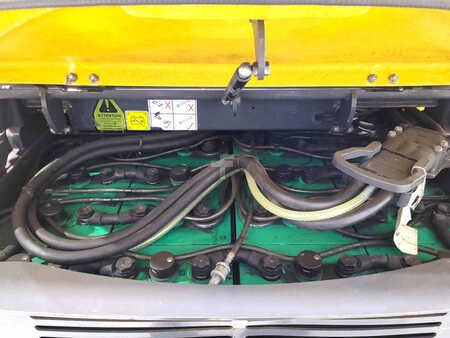 VZV pro práci v úzk.uličkách-retrakt 2018  Aisle Master 20WHE (6)