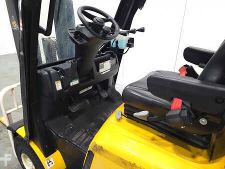 LPG Forklifts 2019  Yale GLP16VXE2175 (3)