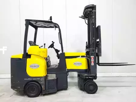 Articulated Trucks / VNA 2016  Aisle Master 20SE (1)