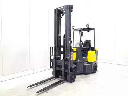 Kääntökelkkatrukki 2016  Aisle Master 20SE (2)