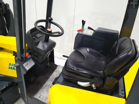 Kääntökelkkatrukki 2009  Aisle Master 20SHE (3)