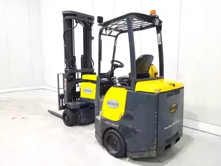 Articulated Trucks / VNA 2016  Aisle Master 20SE (5)