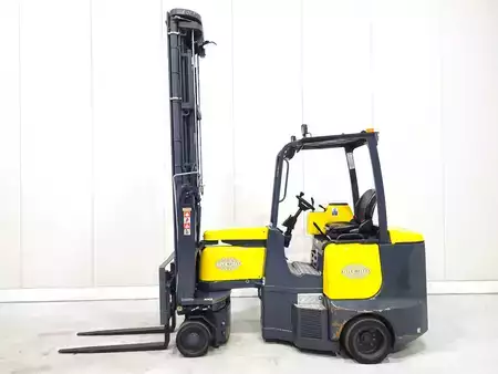 Kääntökelkkatrukki 2017  Aisle Master AM20WHE (1)