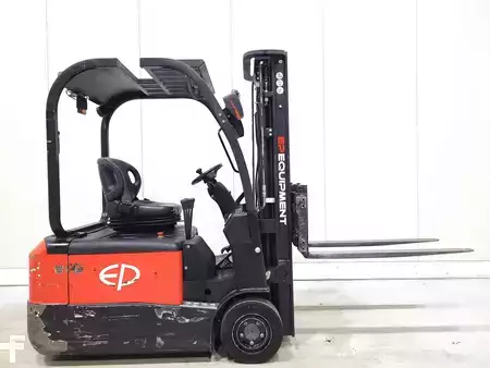 Chariots électriques à 3 roues 2021  EP Equipment CPD18TV8 NC 360 (1)