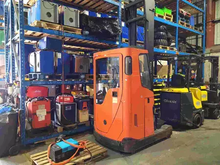 Carretilla retráctil 2022  BT RRE140HCC (1)
