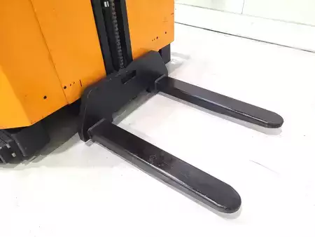 Vertikal-Kommissionierer 2011  BT OP1000HSE (4)