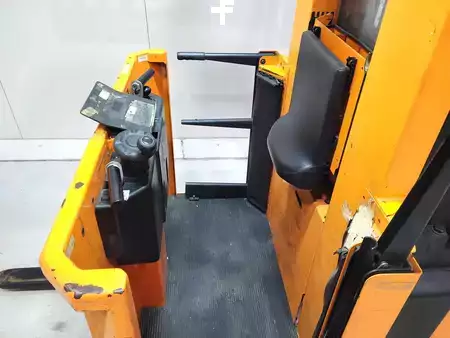 Vertikal-Kommissionierer 2011  BT OP1000HSE (3)