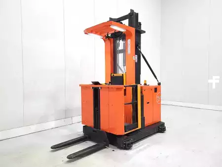 Vertikal-Kommissionierer 2011  BT OP1000HSE (2)