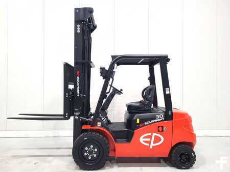 Elektro čtyřkolový VZV 2025  EP Equipment EFL303 280 NC (1)