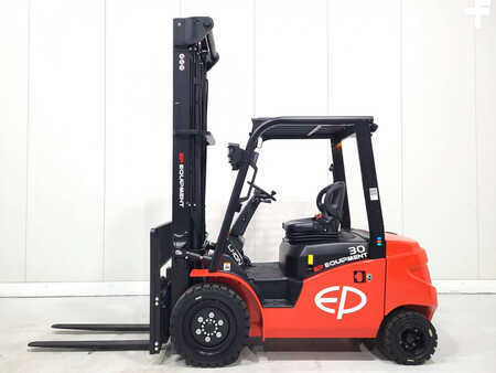 Elektro čtyřkolový VZV 2025  EP Equipment EFL303 280 NC (7)