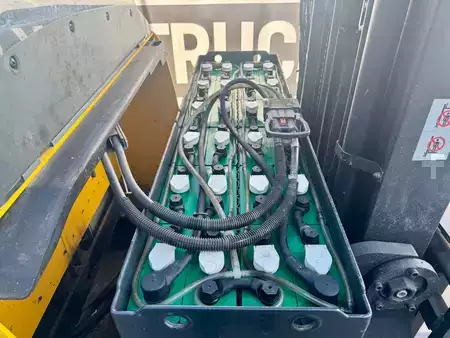 Chariots à mât rétractable 2014  BT RRE 160 (12)