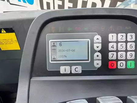 Chariots à mât rétractable 2014  BT RRE 160 R (6)