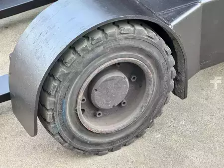 Chariots à mât rétractable 2014  BT RRE 160 R (8)