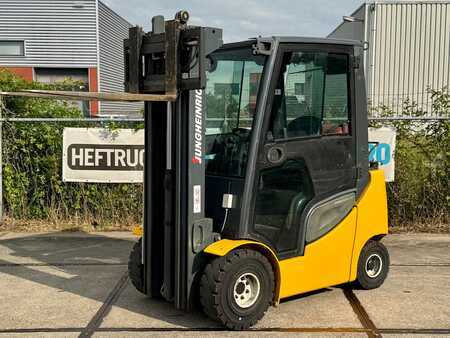 Jungheinrich TFG 320 s