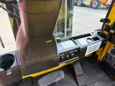 Elektro 4 Rad 2012  Hyster J3.0 XN CAT 3 GD (10)