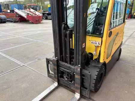 Elektro 4 Rad 2012  Hyster J3.0 XN CAT 3 GD (6)