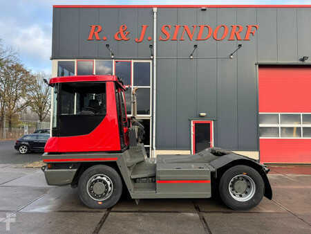 Terminálový traktor 2013  Terberg RT 223 (1)