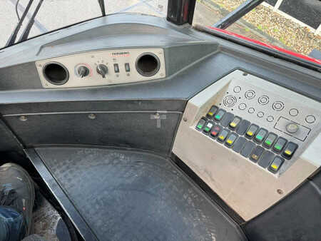 Terminálový traktor 2013  Terberg RT 223 (16)