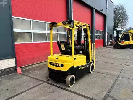 Carrelli elettrici 4 ruote 2017  Hyster J 2.00 XN LWB 336 HOURS (2)