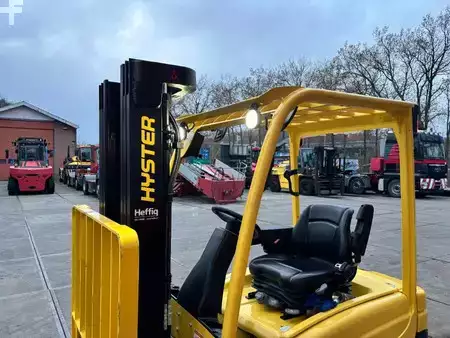 Carrelli elettrici 4 ruote 2017  Hyster J 2.00 XN LWB 336 HOURS (26)