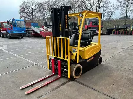 Carrelli elettrici 4 ruote 2017  Hyster J 2.00 XN LWB 336 HOURS (5)