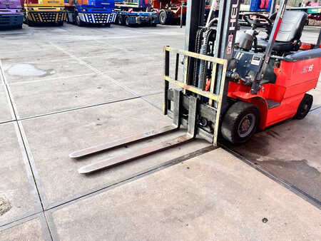 Heli CPD 15 1500 kg freelift / sideshift