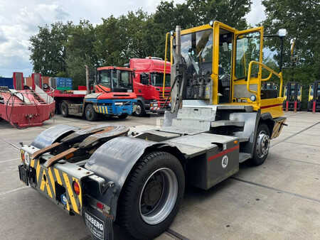 Tracteurs à bagages 2018  Terberg YT222 (10)