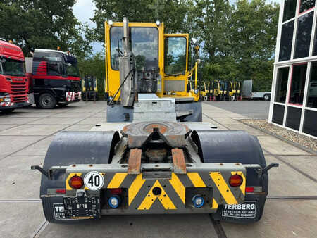 Tracteurs à bagages 2018  Terberg YT222 (11)