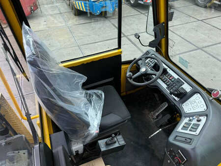 Tracteurs à bagages 2018  Terberg YT222 (13)