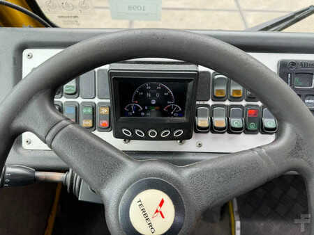 Tracteurs à bagages 2018  Terberg YT222 (15)