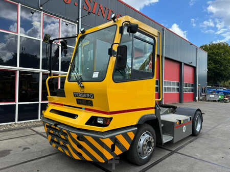 Tracteurs à bagages 2018  Terberg YT222 (4)