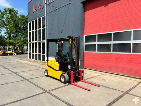 Eléctrico - 4 rodas 2010 Yale ERP 20 VF LWB 2000kg heftruck (2)