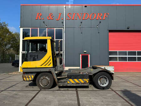 Terminal tractor 2012  Terberg RT283 (1)