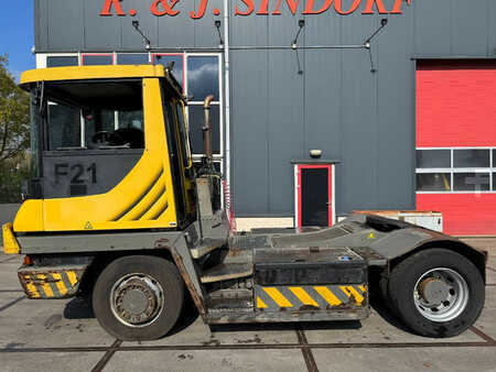 Terminal tractor 2012  Terberg RT283 (2)