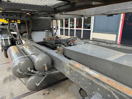 Trator de terminal 2018  Terberg BC182 (18)