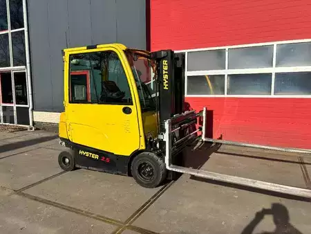 Eléctrico - 4 rodas 2018  Hyster J 2.5 XN 2500kg E- Heftruck Triplo (17)