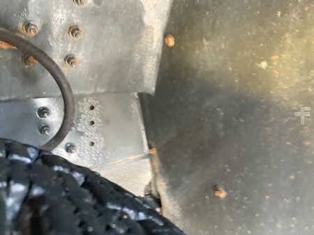 Trator de terminal 2013  Terberg RT223 (18)