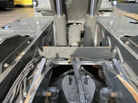 Trator de terminal 2013  Terberg RT223 (20)