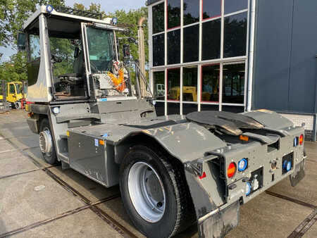 Trator de terminal 2013  Terberg RT223 (8)