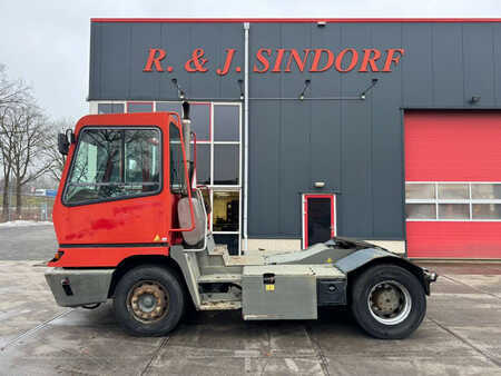 Terminál traktor 2006  Terberg YT 182 (1)