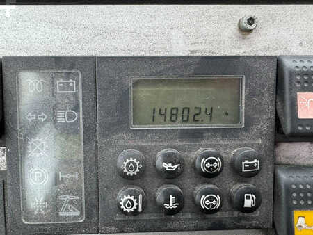 Terminál traktor 2006  Terberg YT 182 (13)