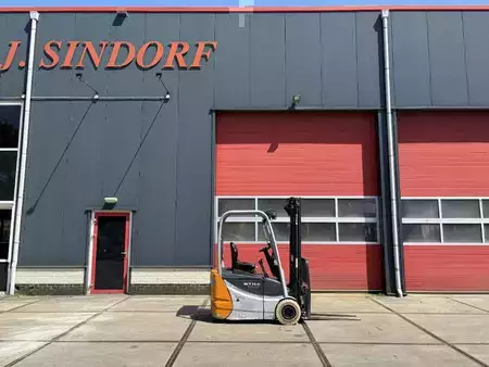 3-wiel elektrische heftrucks 2013  Still RX 50-15 1500kg Triplo / sideshift (1)