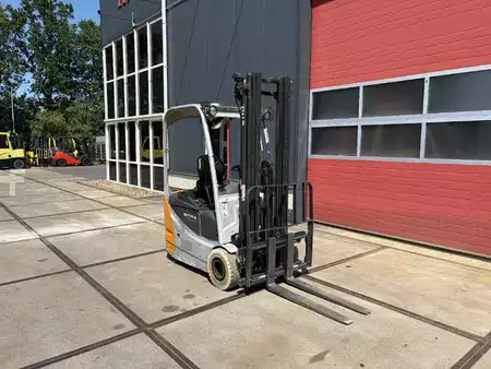 3-wiel elektrische heftrucks 2013  Still RX 50-15 1500kg Triplo / sideshift (2)