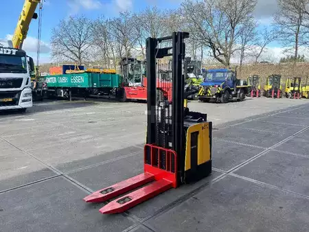 Stoccatori 2018  Hyster S1.5 S 1500 kg stapelaar 3.4m (7)