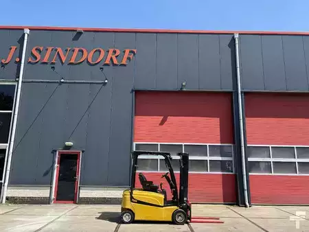 Carrelli elettrici 4 ruote 2010  Yale ERP 20 VF LWB 2000kg freelift heftruck (2702HOURS) (1)