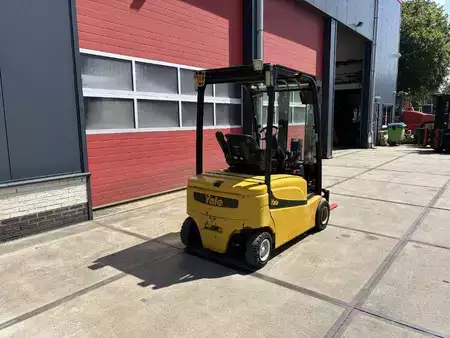 Carrelli elettrici 4 ruote 2010  Yale ERP 20 VF LWB 2000kg freelift heftruck (2702HOURS) (2)