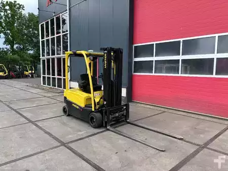 El truck - 4 hjulet 2015  Hyster J2.0 XN LWB 2000 kg triplo/sideshift/ spreader (2)