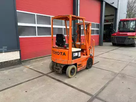 Carrelli elettrici 4 ruote - Toyota 4 FB 10 1000 kg elektrische heftruck (3)