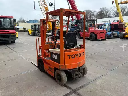 Carrelli elettrici 4 ruote - Toyota 4 FB 10 1000 kg elektrische heftruck (4)